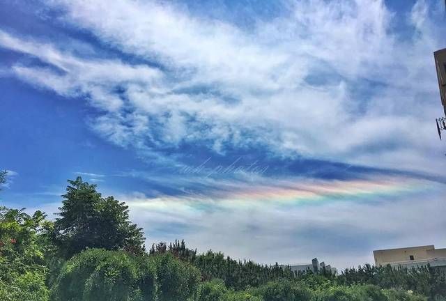 雨过天晴天空为什么会出现彩虹