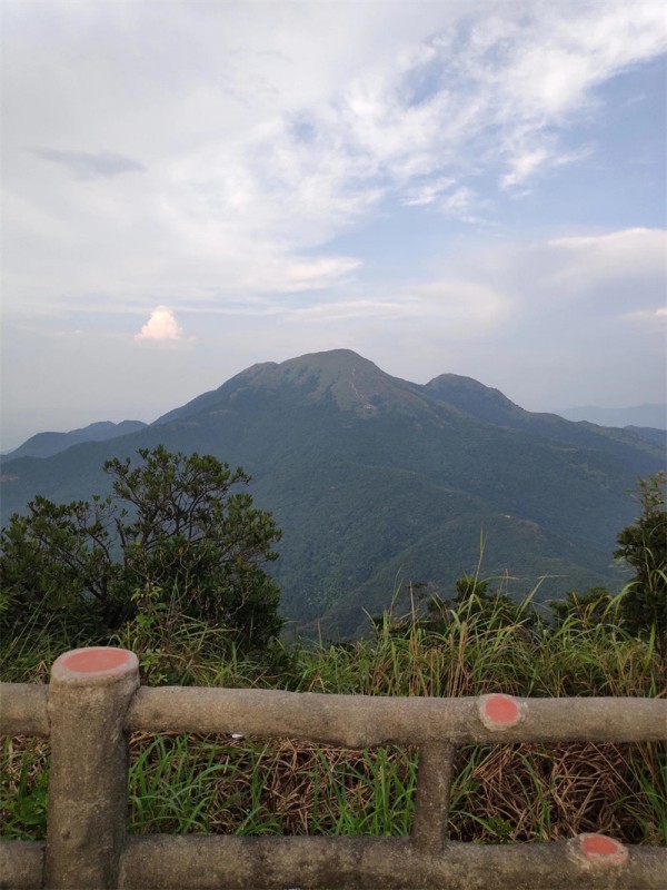 银屏山最高峰海拔多少米(银瓶山全程多少公里)