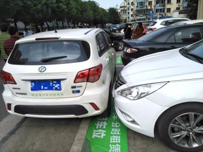 ​如何联系车主挪车，联系后对方不肯来挪车怎么办