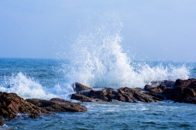 ​形容浪花的优美句子 飞花令里读“浪花”