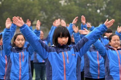 ​孩子中考没考上高中，怎样挑选职业学校，才能更好提升学历？