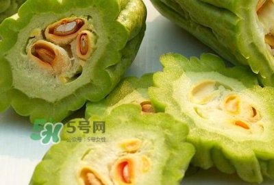 ​苦瓜的营养价值_苦瓜的功效与作用及食用禁忌