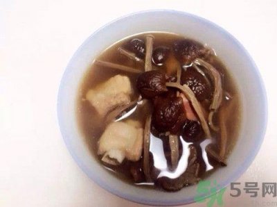 ​茶树菇排骨汤孕妇可以吃吗?茶树菇排骨汤的做法