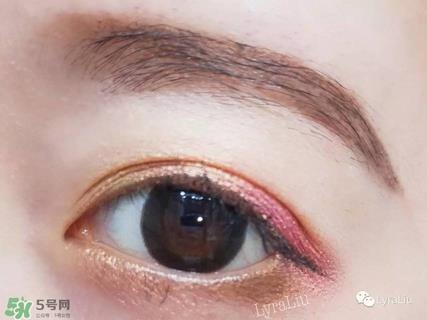 huda beauty玫瑰金眼影盘眼妆教程_试色图