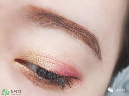 huda beauty玫瑰金眼影盘眼妆教程_试色图