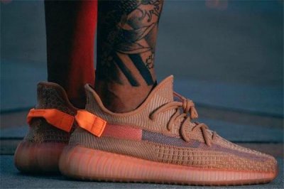 ​yeezy 350 clay上脚效果 椰子350脏粉配色实物曝光