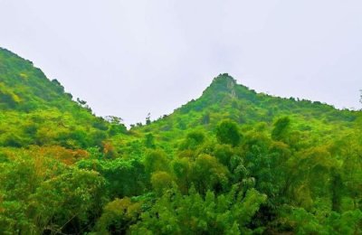 ​南宁市马山县之游，“天河倒影”～金伦洞