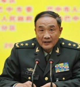 ​父亲开国元帅，岳父开国少将，他是解放军中将，曾任军区副司令员