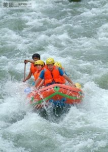 ​漂流哪家强 首选宁陕峡谷漂